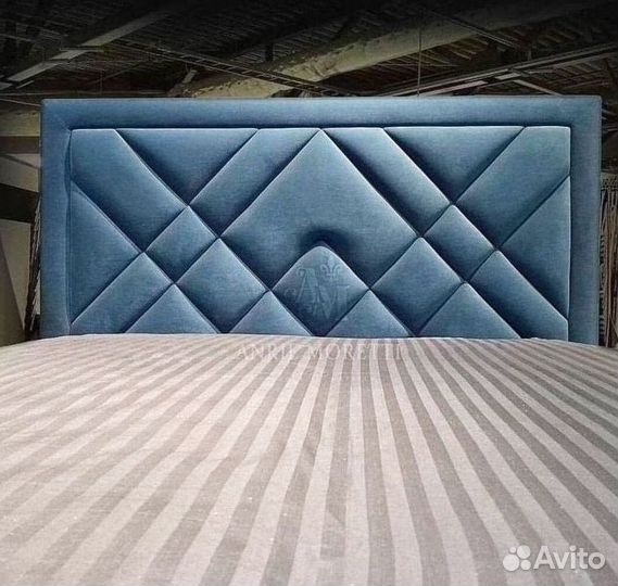 Кровать с мягким изголовьем