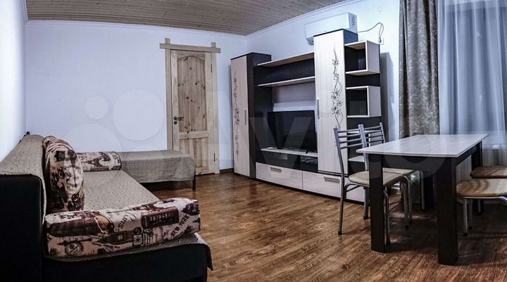 Комната 80 м² в 2-к., 1/1 эт.