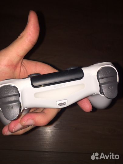 Геймпад беспроводной PlayStation DualShock 4