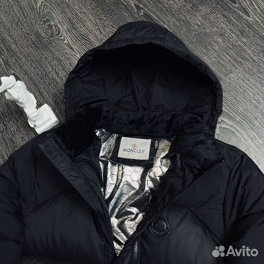 Зимняя куртка moncler