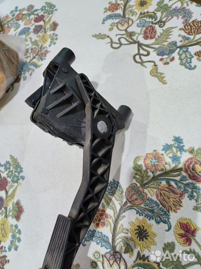 Педаль газа опель астра Н