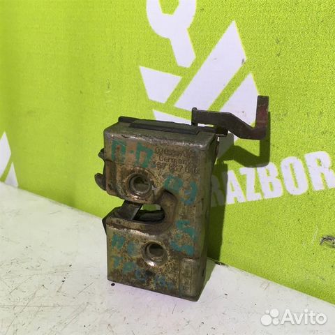 Замок двери передней правой Фольксваген Пассат Б3