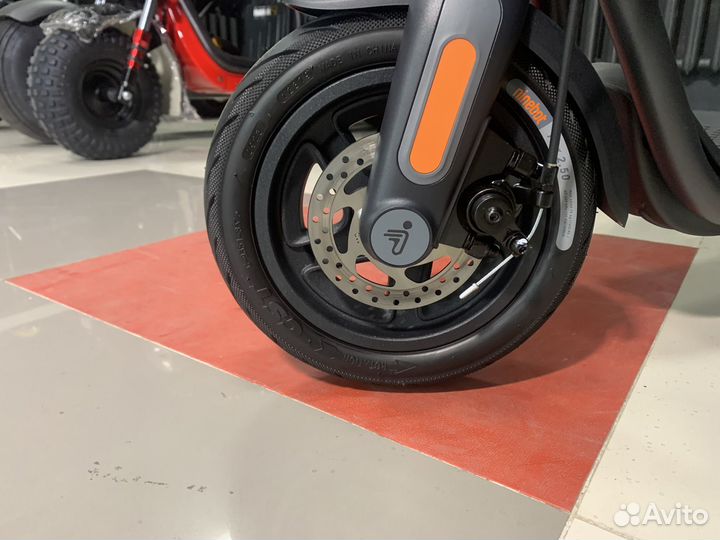 Электросамокат Ninebot KickScooter F2