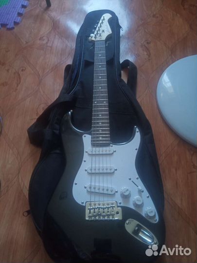 Электрогитара