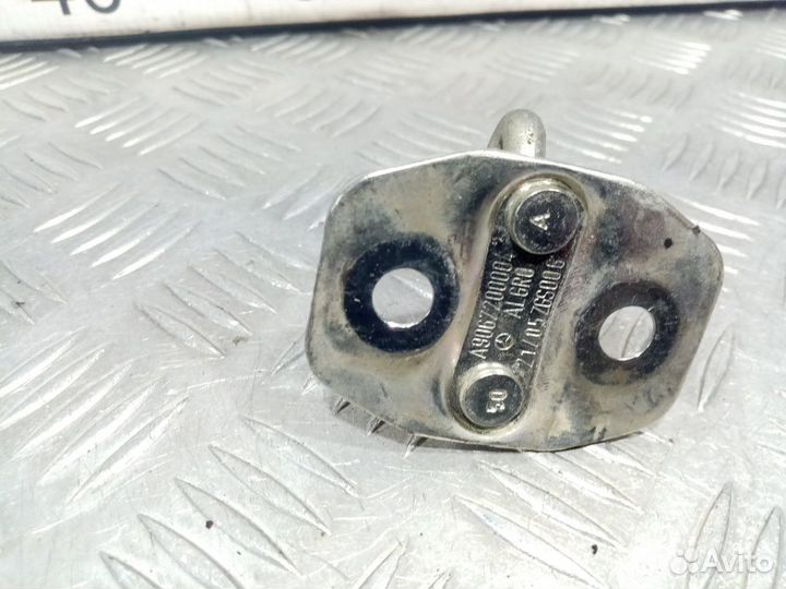 Б/У Ответная часть замка двери#001