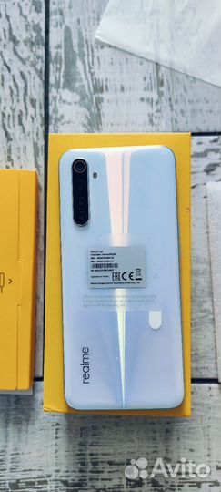 Смартфон Realme 6 8/128GB