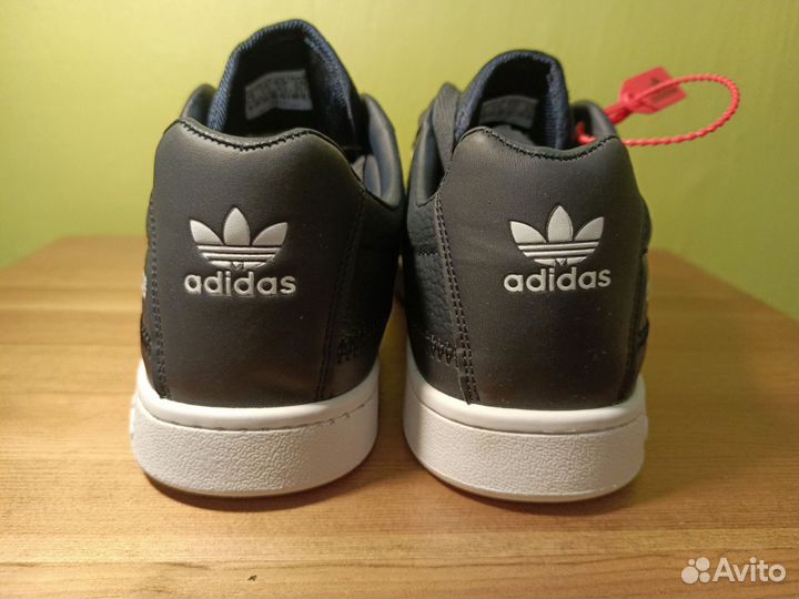 Кроссовки adidas