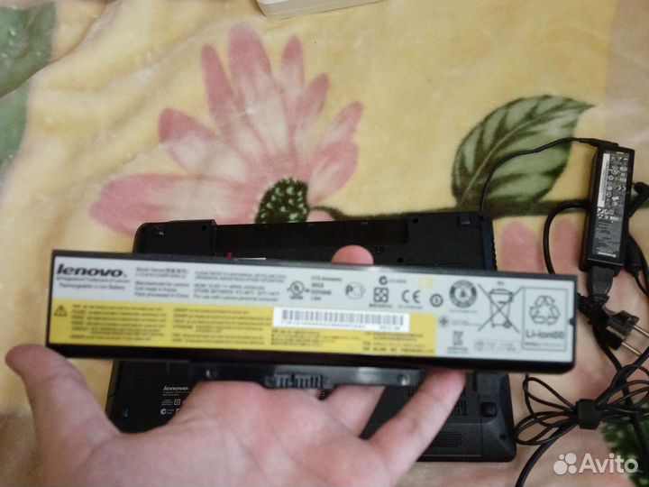 Ноутбук lenovo