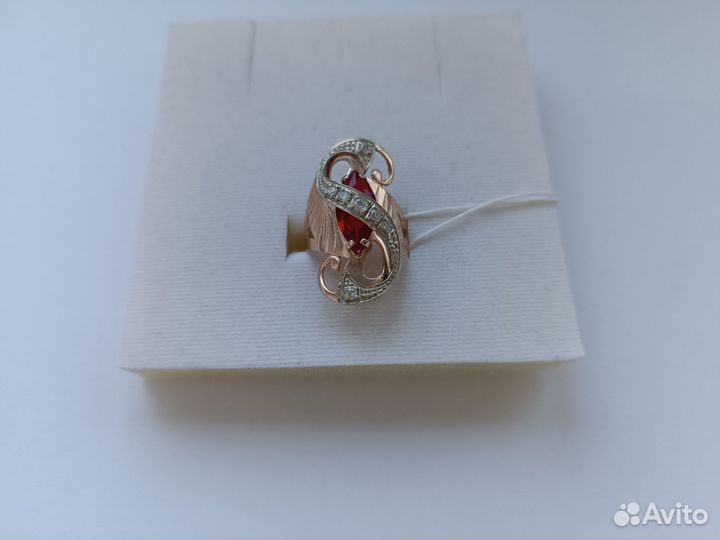 Кольцо 585 5,02 гр,фианиты,17,5 р,б/у (599)