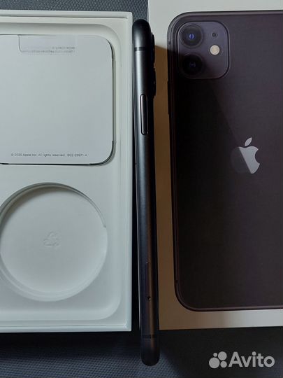 iPhone 11, 64 ГБ