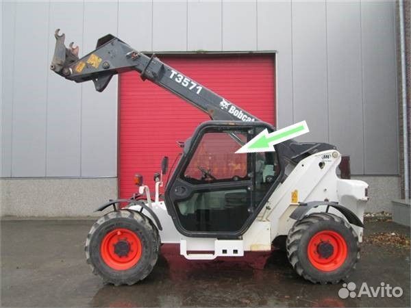 Стекло дверное левое верхнее Bobcat Т3571/3571L