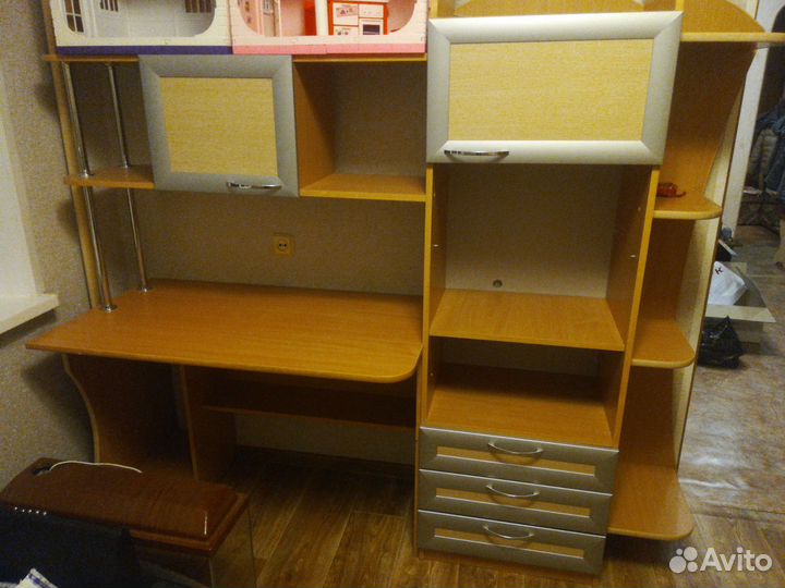 Детский письменный стол бу