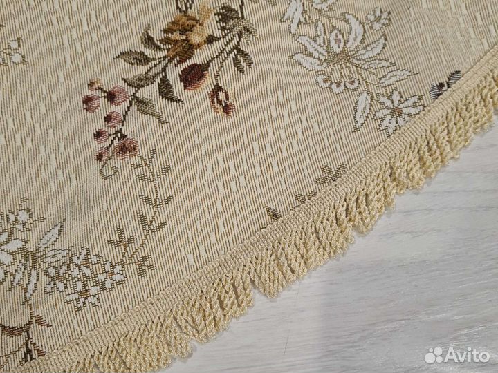 Скатерть гобеленовая