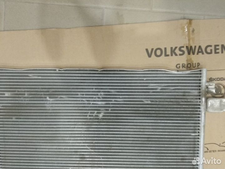 Infiniti QX56 QX80 Z62 радиатор кондиционера