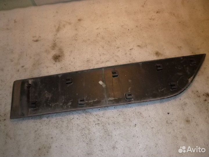 Накладка задней правой двери hyundai tucson tucson 2004