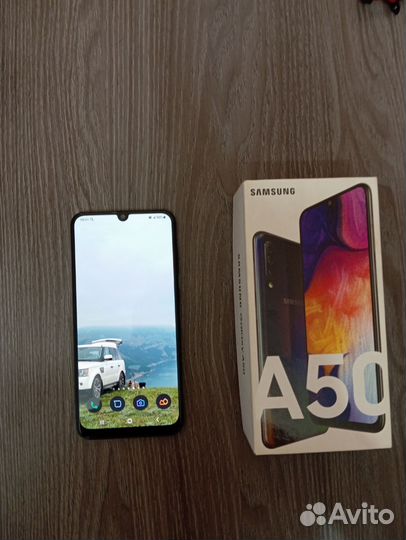 Samsung Galaxy A50, 4/64 ГБ
