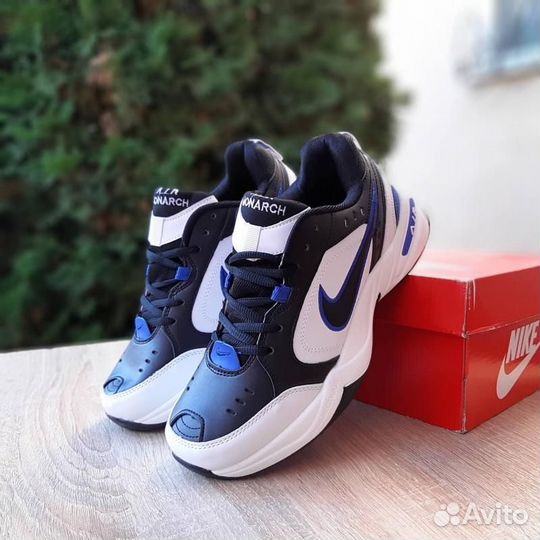 Nike air monarch