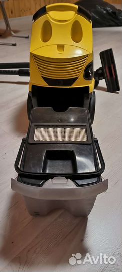 Пылесос Karcher DS 5500 с аквафильтром