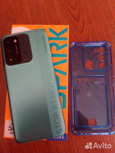 TECNO Spark 8C, 4/64 ГБ