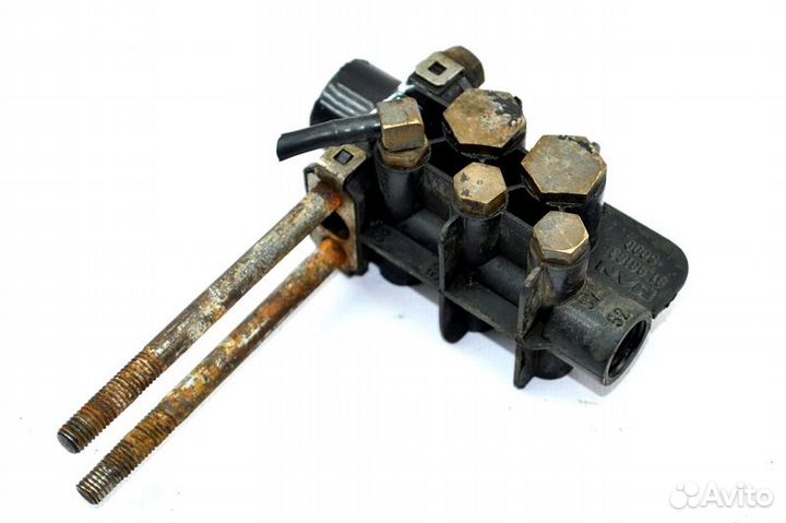 Регулятор давления воздуха MAN TGA 18.410 (01.00)