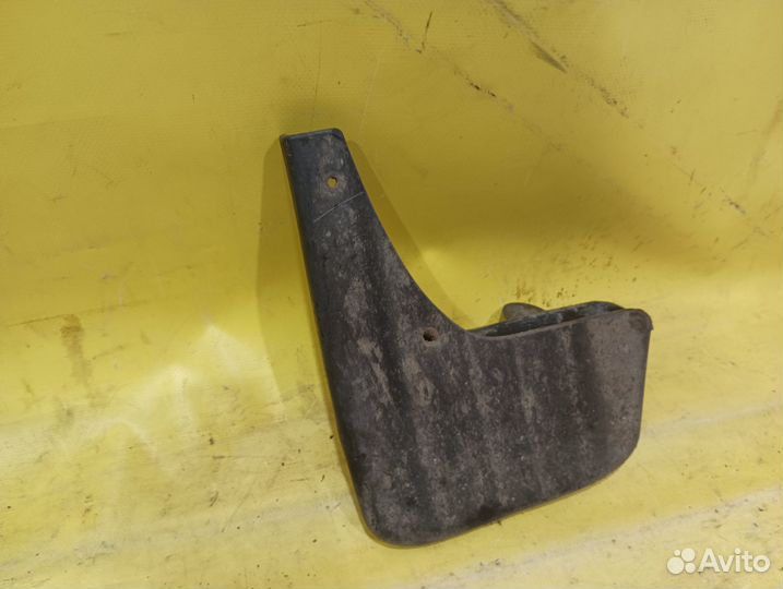 Брызговик задний правый citroen c4 2005-2011