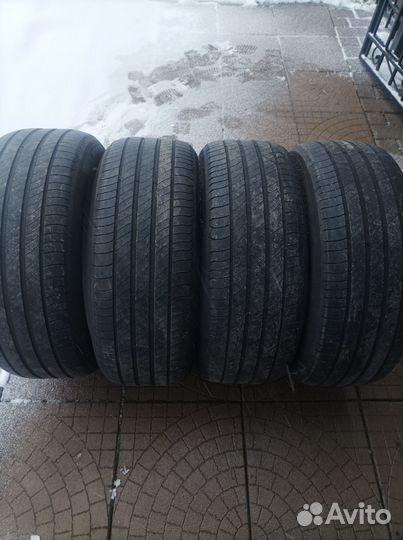 Michelin Primacy 4 235/50 R19