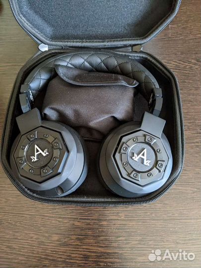 Эксклюзивные беспроводные наушники A Audio Icon