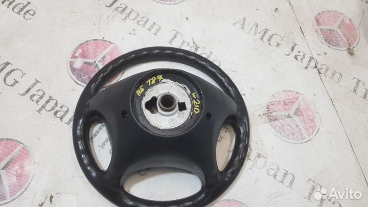 Руль в сборе на Mercedes-Benz W210
