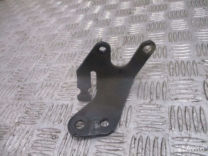 Кронштейн пневматического крана MAN 81517150409