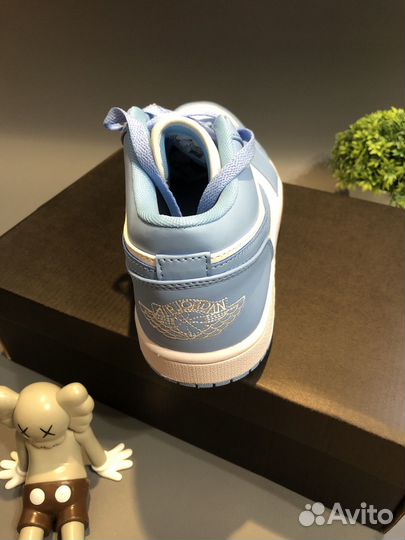 Nike Air Jordan 1 Low Unc University Blue White