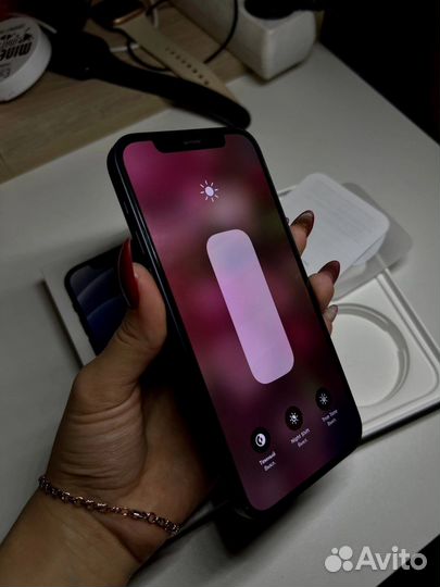 iPhone 12, 64 ГБ