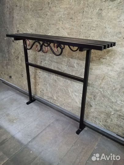 Скамейка на кладбище