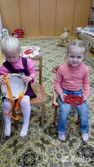 Уроки вокала, фортепиано, английского