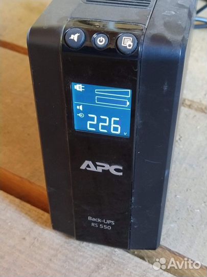 Ибп APC Back-UPS RS 550