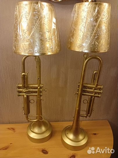 Лампа настольная