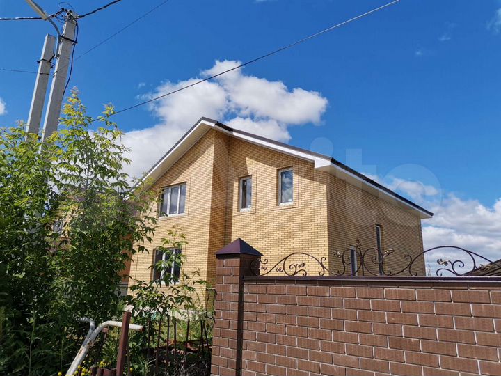 Дом 175 м² на участке 9 сот.