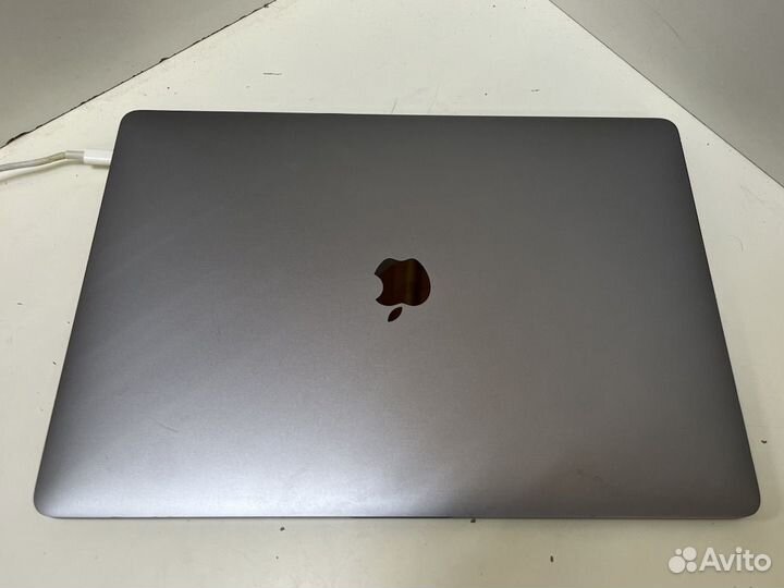 Ноутбук Apple MacBook Pro 15 (2018)