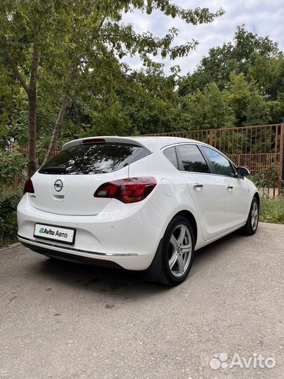 Opel Astra 1.6 МТ, 2013, 97 000 км