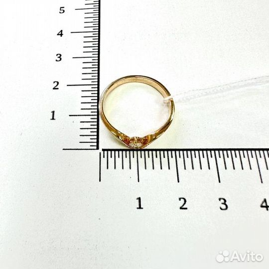 Золотое кольцо с бриллиантом 18р