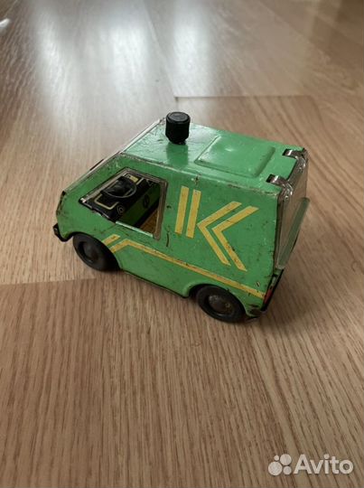 Машинка Триг Курьер