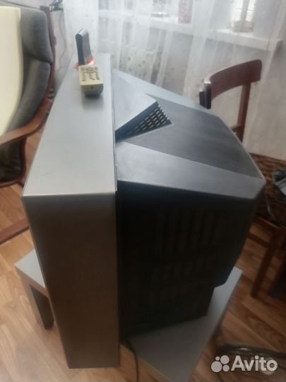 Телевизор hitachi бу