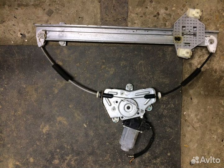 Стеклоподъемник Передний правый киа рио три