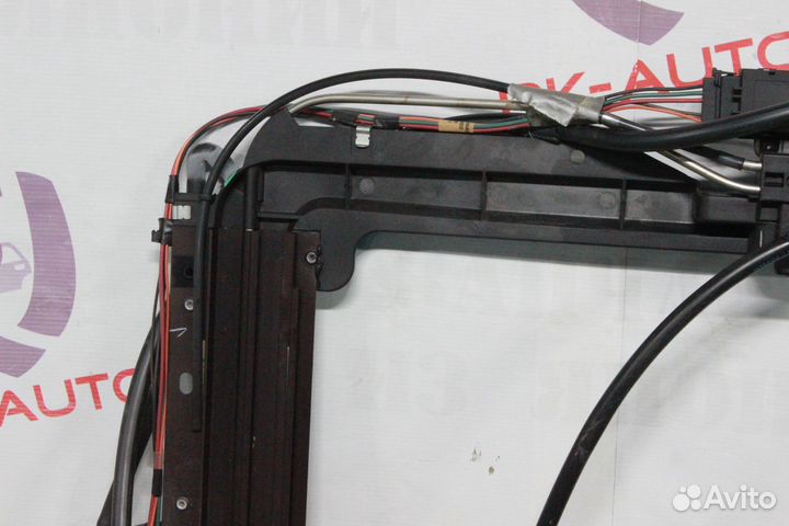 Люк в сборе Chevrolet Tahoe GMT800