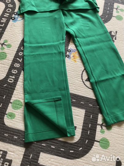 Костюм женский