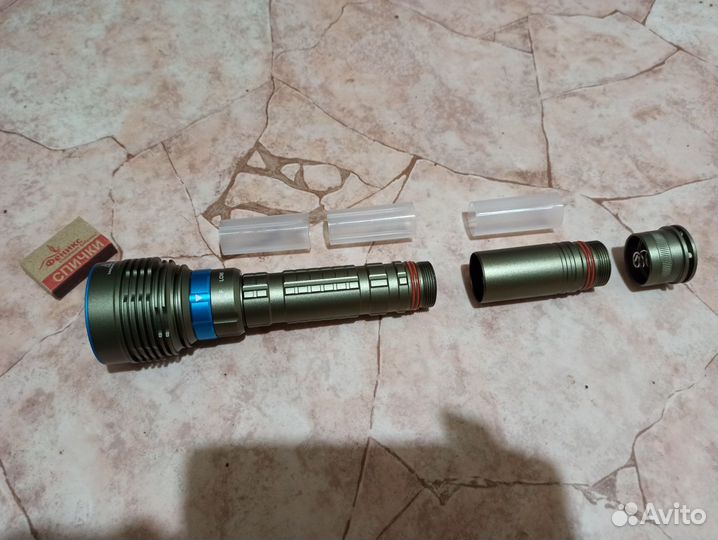 7-диодный подводный фонарь белый