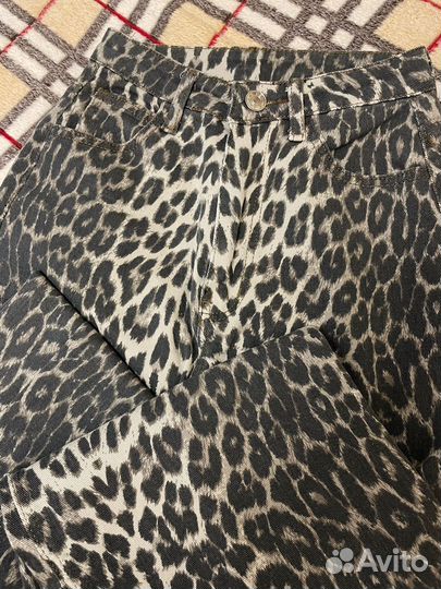 Леопардовые джинсы