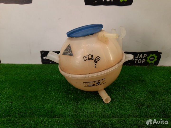 Бачок расширительный Volkswagen Passat B6 1.8 cdaa