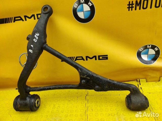 Рычаг передний левый Mercedes-Benz W116 M110.922