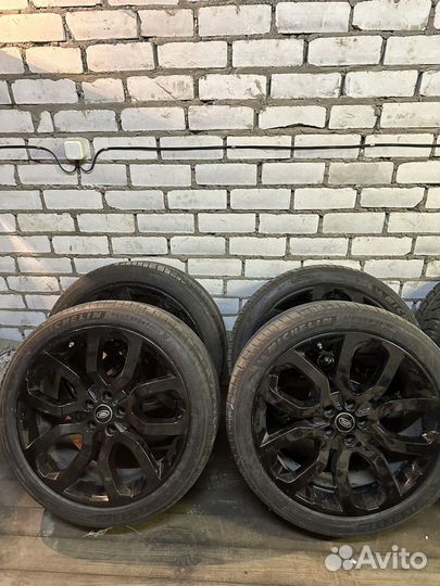 Оригинальные колеса range rover 275/40 r22