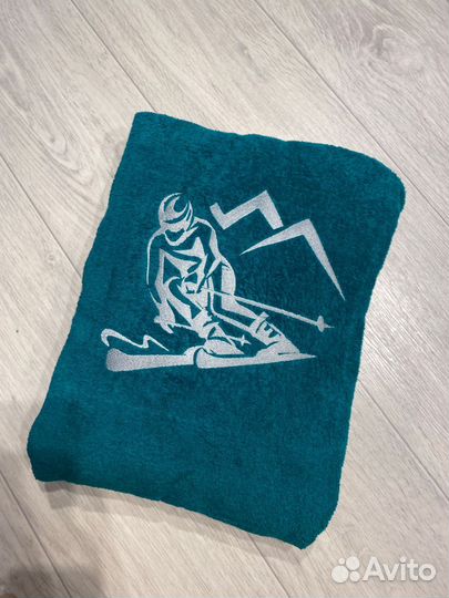 Халат для спортсмена с вышивкой